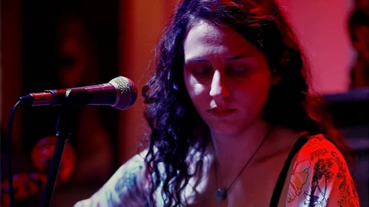 Κερδίστε Διπλές Προσκλήσεις για Μιχαέλα Κυργιαφίνη michaela-kirgiafini-proskliseis