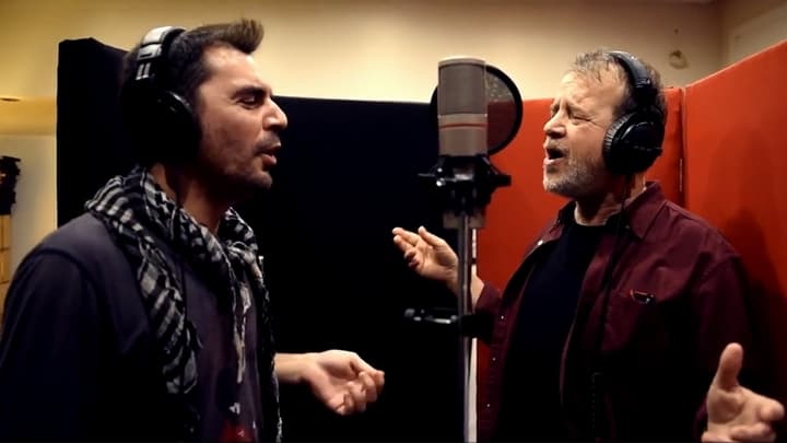 nikos-ziogalas-nikos-mergialis-ola-einai-omorfa