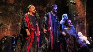 skoupidia-theatro-avlaia