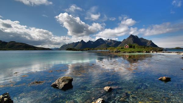 norway_lake_wallpaper.jpg